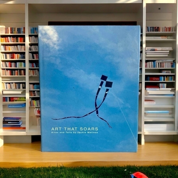 Collector’s Handbook Jackie Matisse Art That Soars: Kites & Tails Hardcover Book - Picture 1 of 4